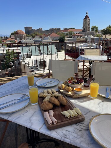 Midgard Suites - Medieval Town