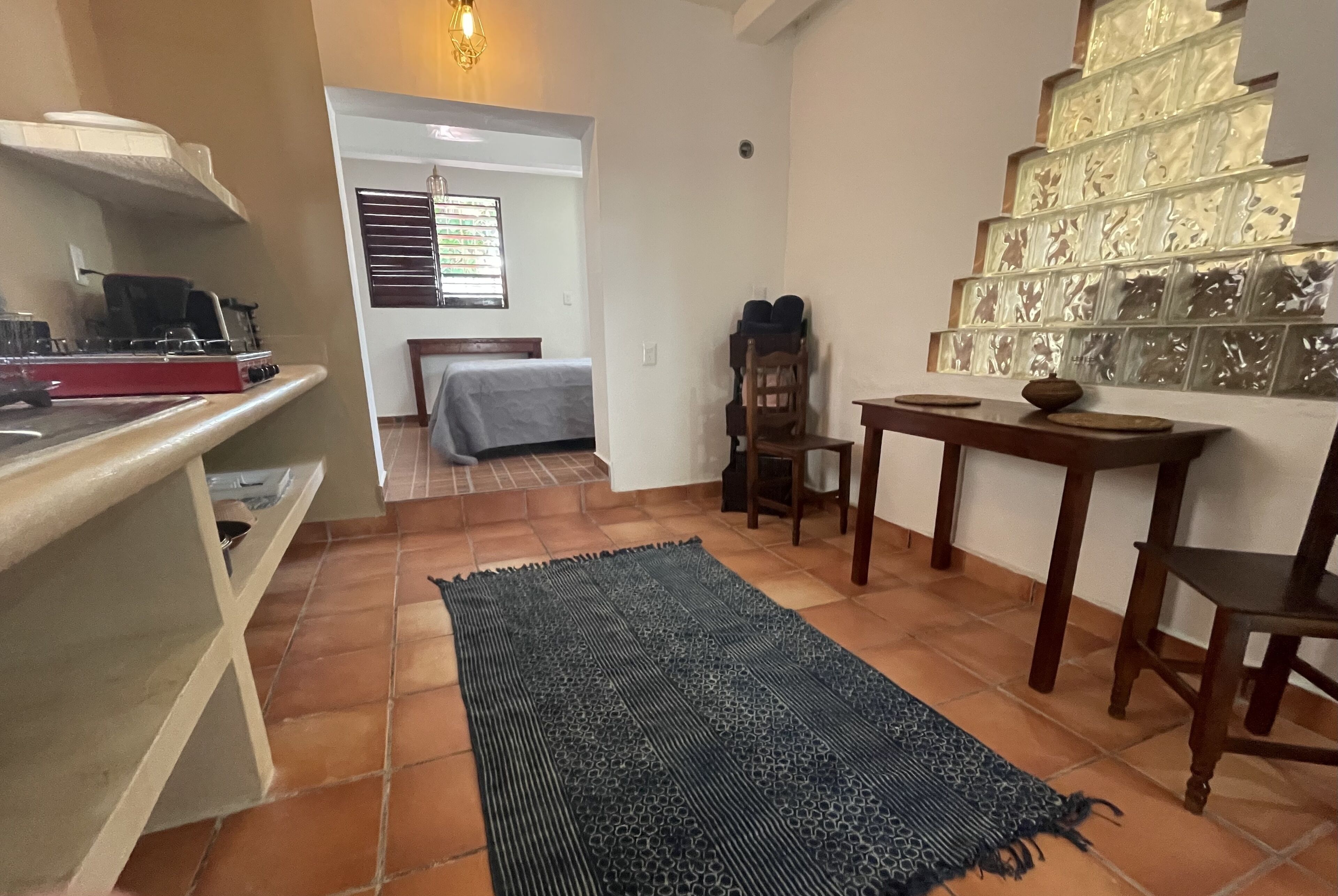 Precious private apartment close to 5th Ave, the beach, ADO bus and ferry dock