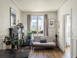 Cheminée, écrans d'ordinateur