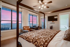 3 soveværelser, skrivebord, strygejern/strygebræt, weekendseng