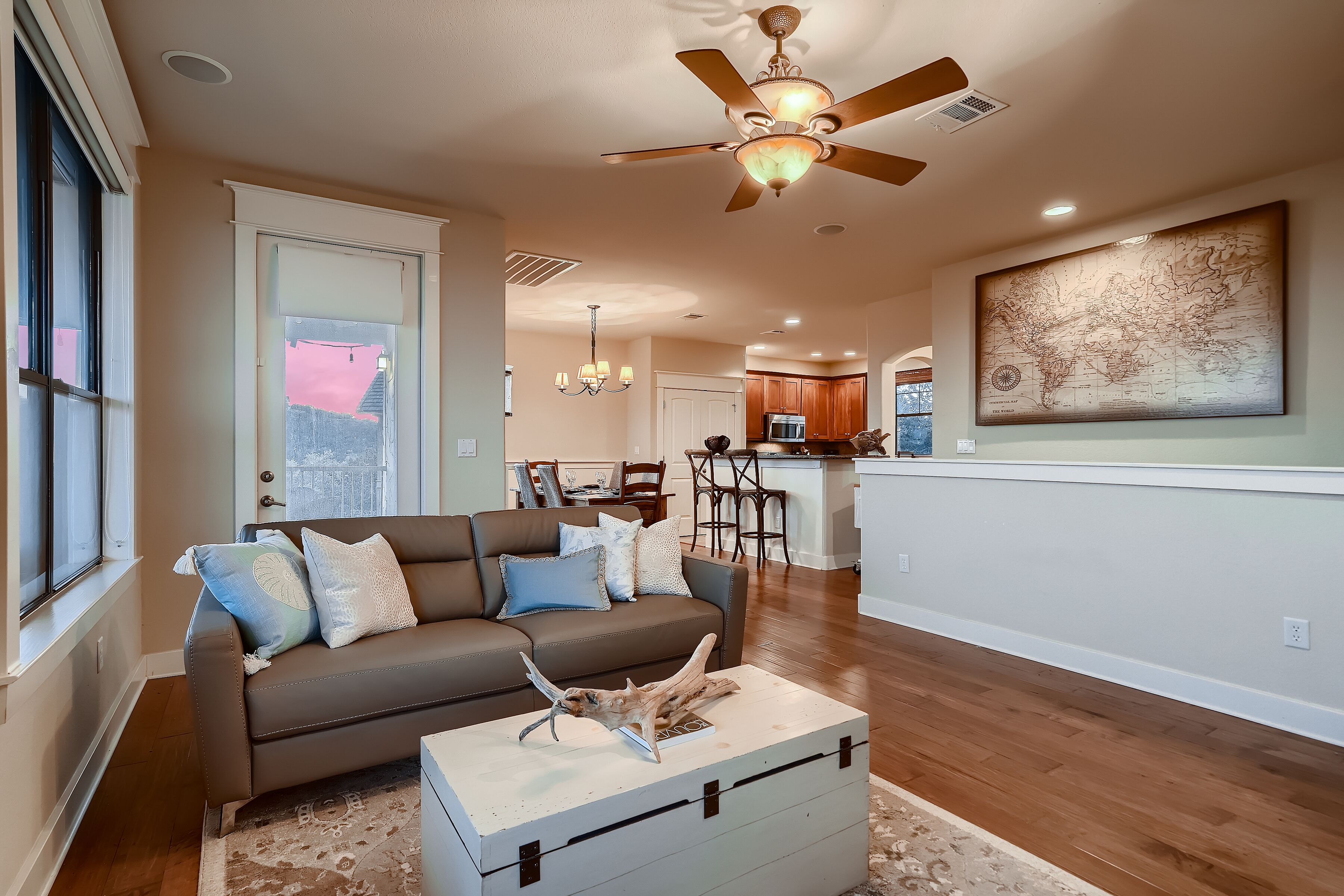 Lake View @ Hollows Resort: Pool, Weekly Discounts