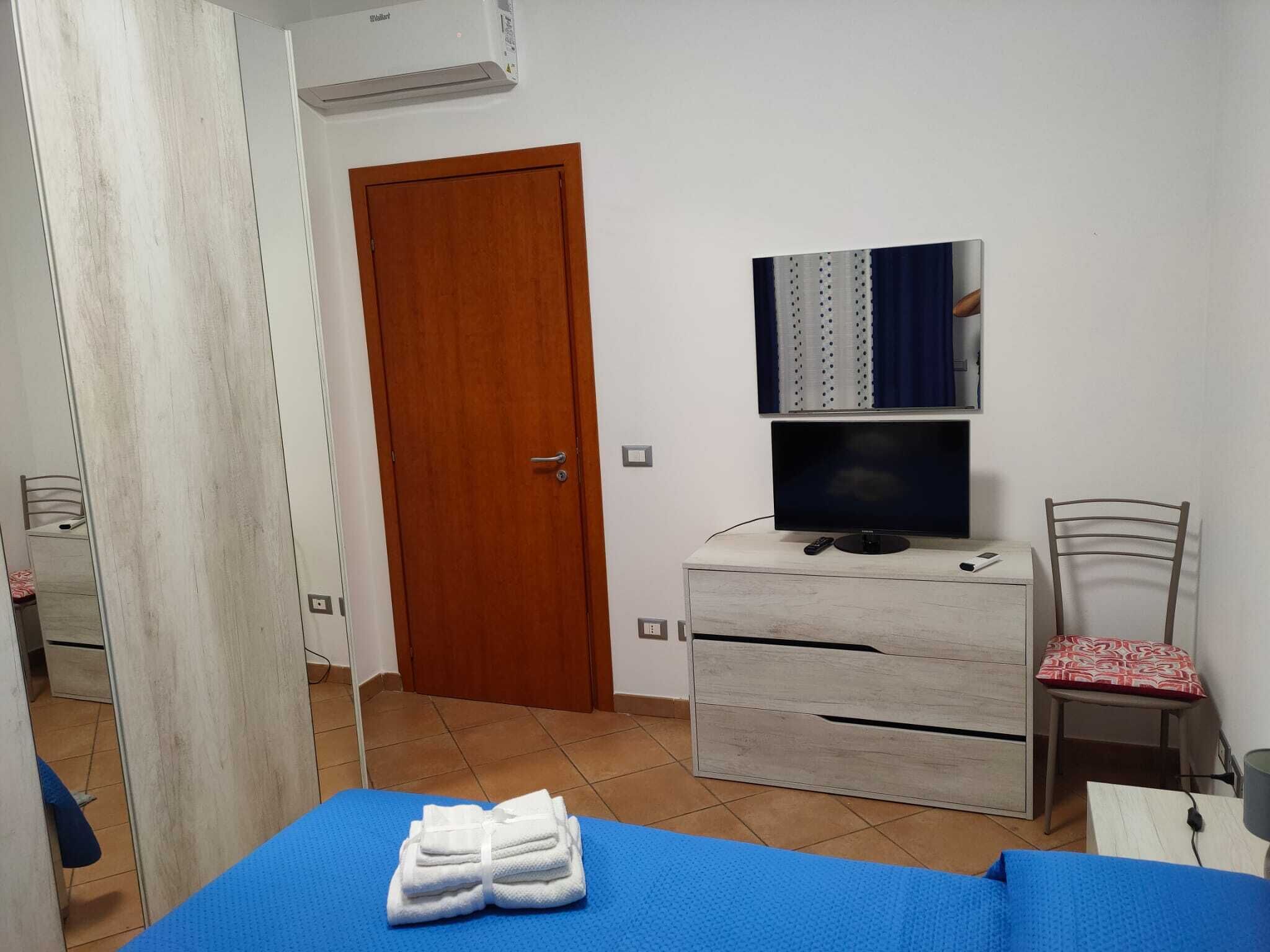 2 habitaciones, tabla de planchar con plancha y wifi gratis 