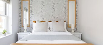 Castle Bank Terrace - just a few minutes walk to the high street