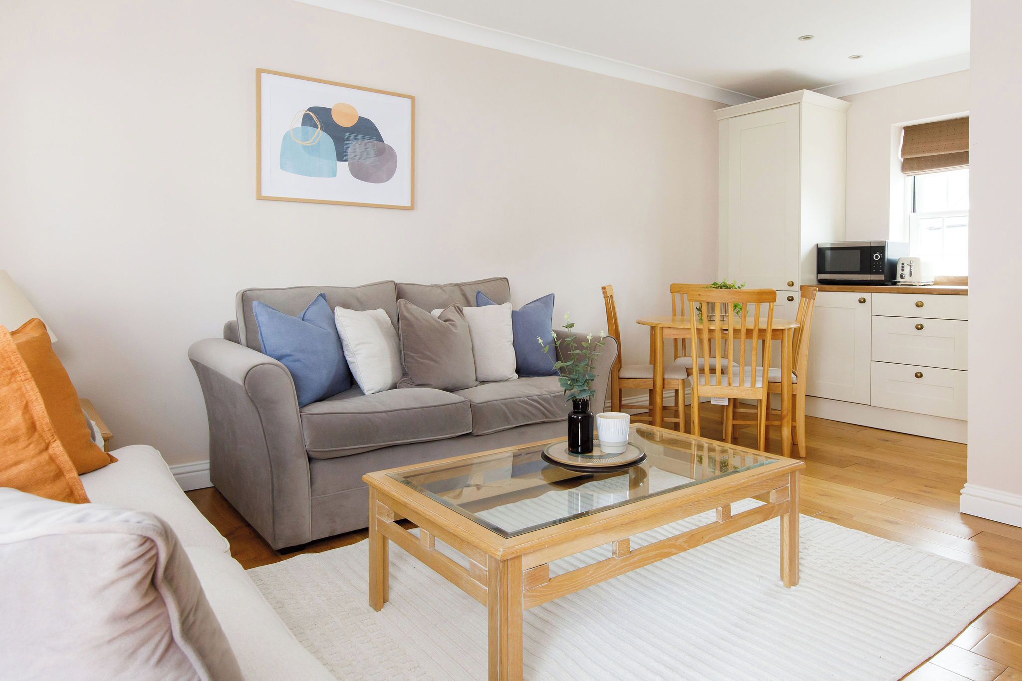 Smart TV, Netflix, streaming services