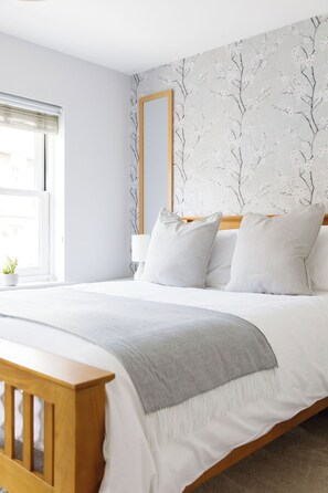 3 bedrooms, iron/ironing board, free WiFi, bed sheets