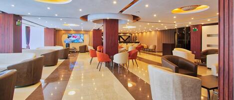 Yhden hengen standard-huone | Oleskelualue | Taulutelevisio, tietokoneen näyttö, tulostin