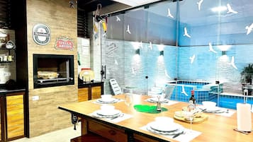 Deluxe Villa | Dining