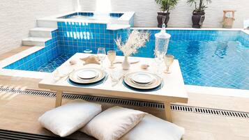 Deluxe Villa | Pool | Indoor pool