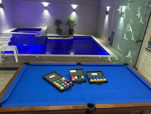 Indoor pool - Casa Sol&Mar (Caraguatatuba)