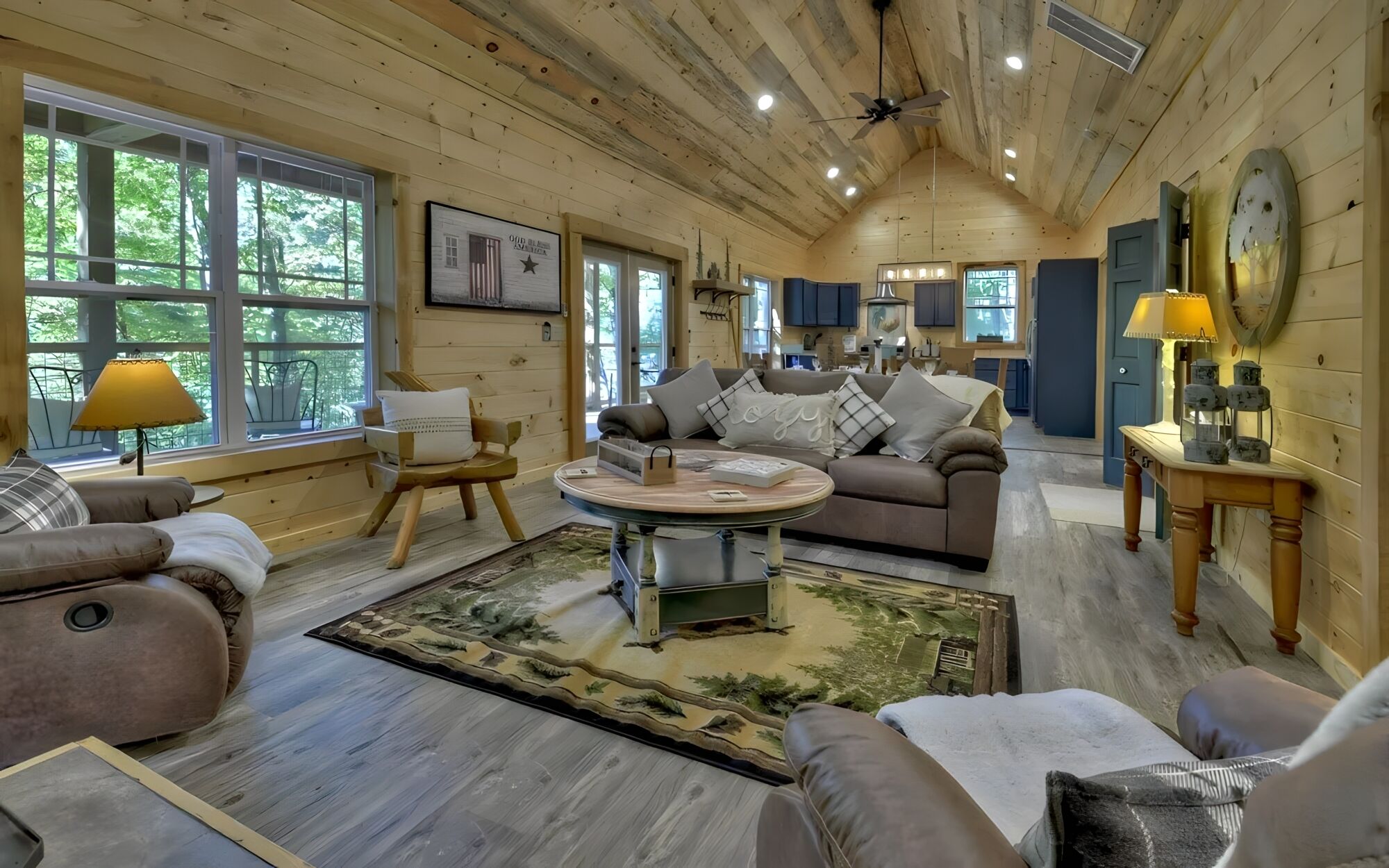 NEW Cabin | Modern Aesthetic | Big Game Room | Secluded | Min. from Blue Ridge
