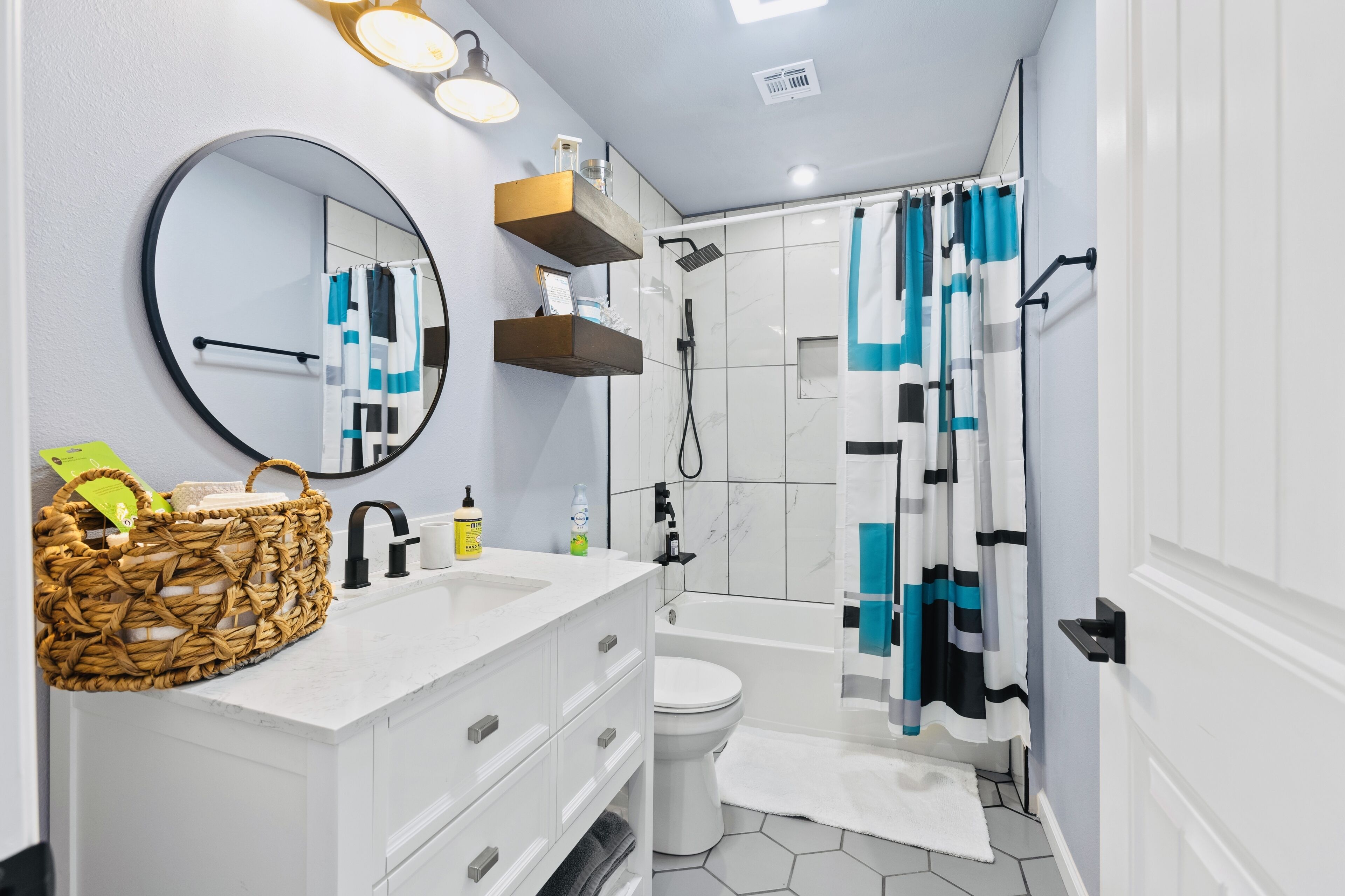 The Marigold on Elgin w/ King Bed in Downtown Tulsa