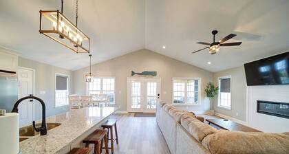 NEW! Waterfront | Private Dock | Firepit | Kayaks