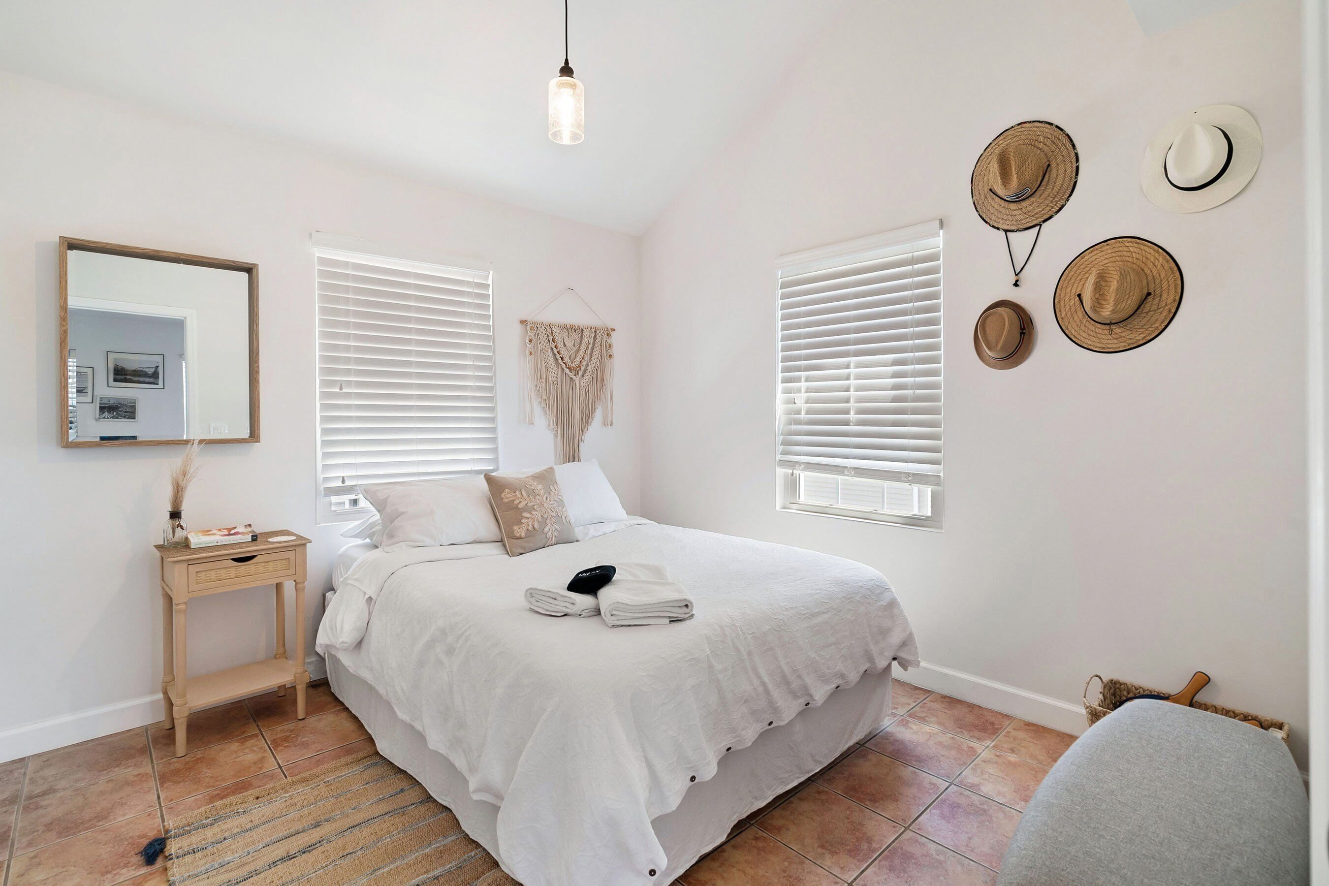 3 bedrooms, iron/ironing board, free WiFi, bed sheets