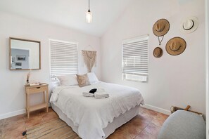 3 chambres, fer et planche à repasser, Wi-Fi gratuit, draps fournis