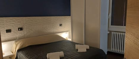 Family Double or Twin Room, 1 Double Bed | Desk, free WiFi
