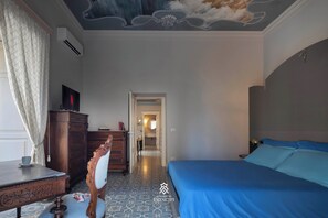 1 bedroom, in-room safe, iron/ironing board, free WiFi - In the Residences of Princes past and present merge into eternal excitement. (Catania)