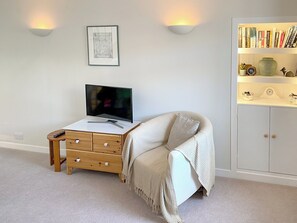 Living area - 1 bedroom accommodation in Borgue, near Kirkcudbright (Borgue, near Kirkcudbright)