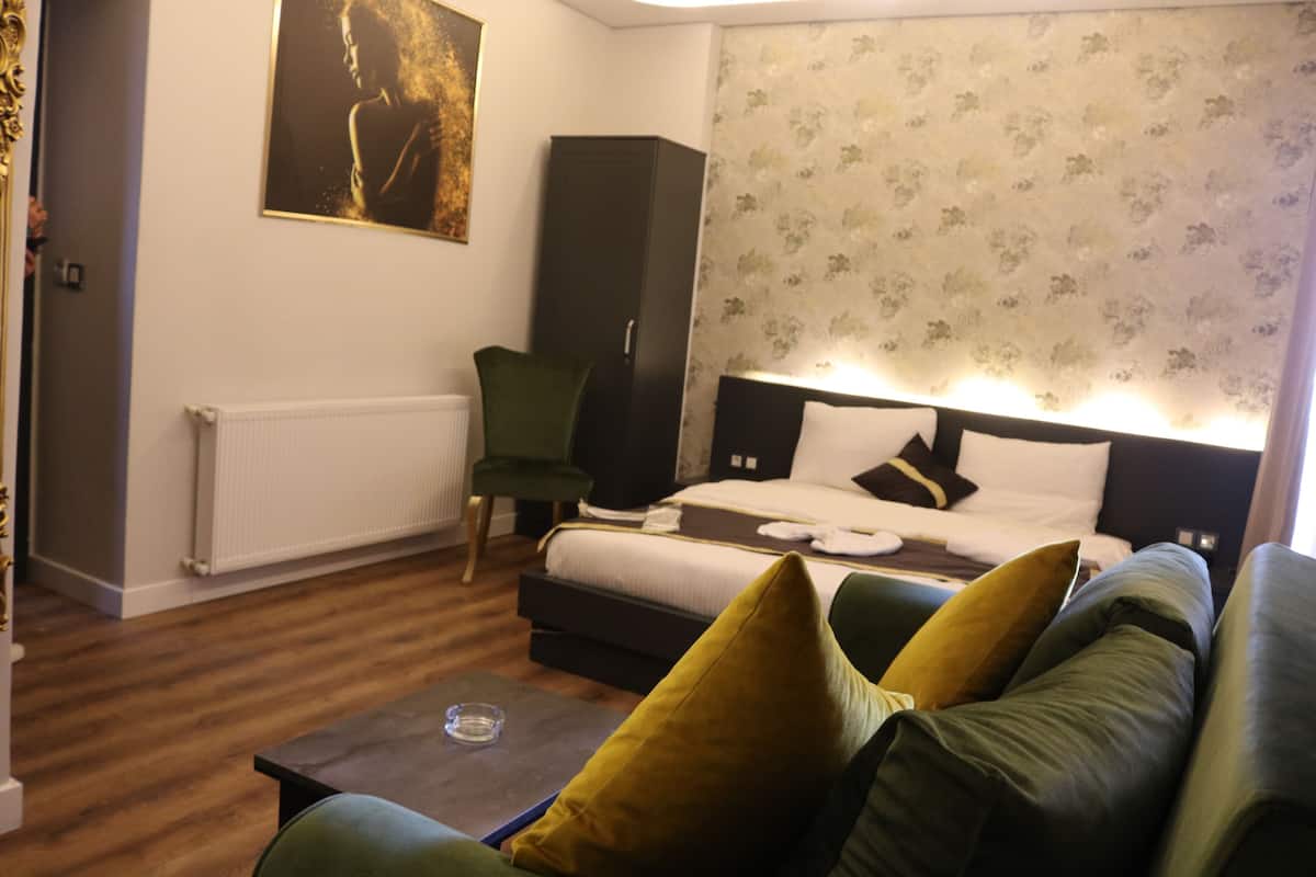 Soundproofing, free WiFi