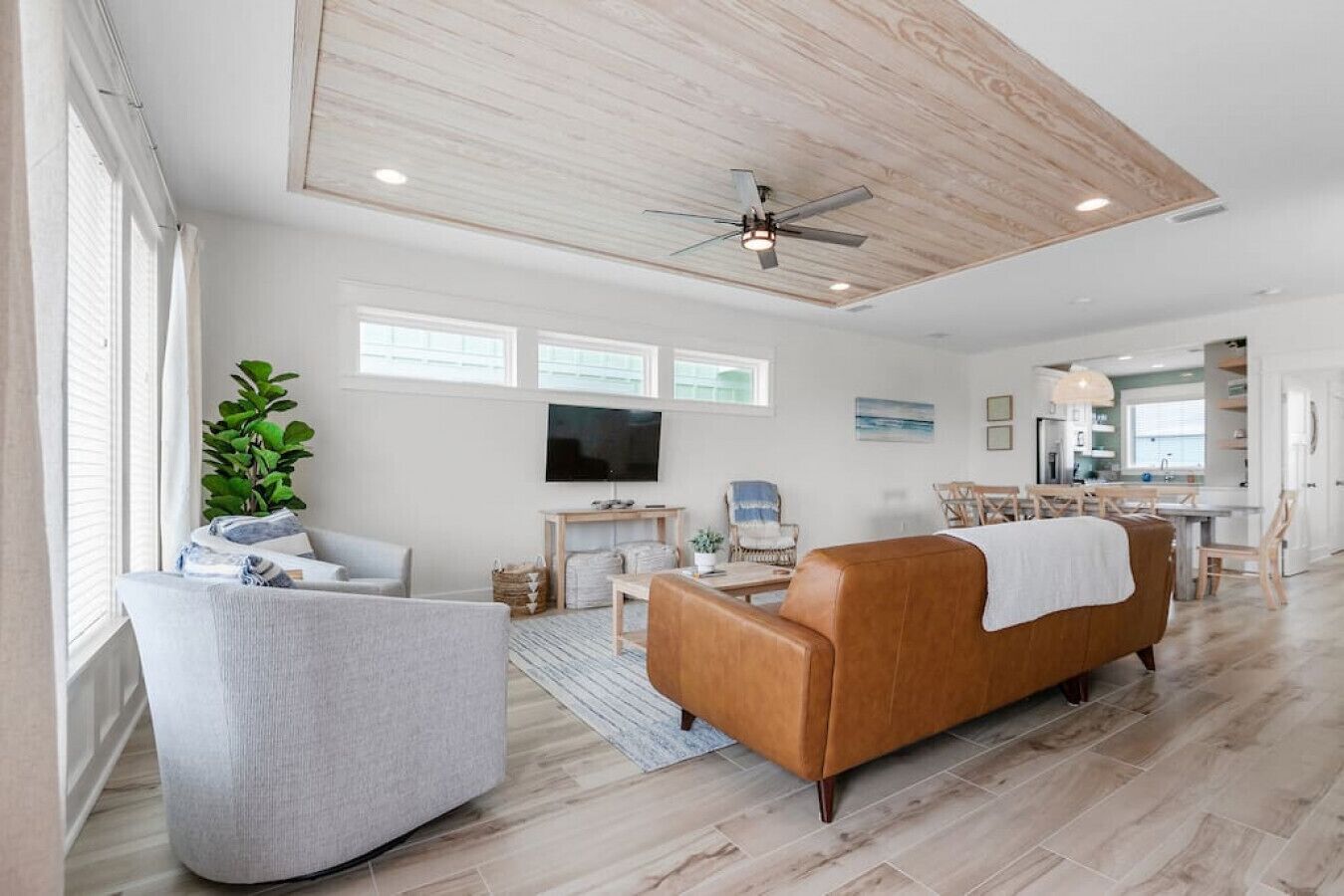 Luna's Lagoon - Unit 2 · *BRAND NEW* Steps to Beach ~ Spacious 4 BR/3.5 BA