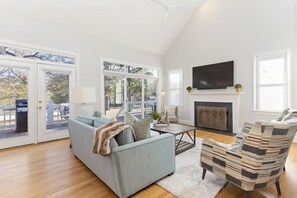 TV connectée, cheminée