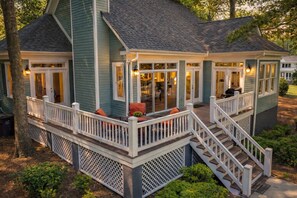 Terrace/patio - Pet Friendly in Reynolds, Docks, Tennis, Pool (Eatonton)