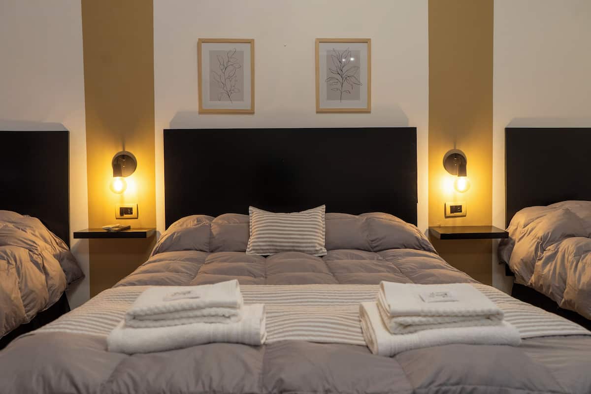 Caja de seguridad en la habitación, wifi gratis y ropa de cama