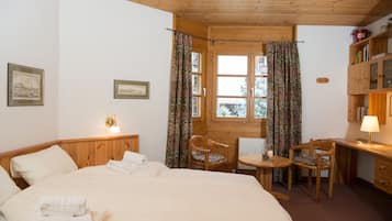 Free WiFi, bed sheets