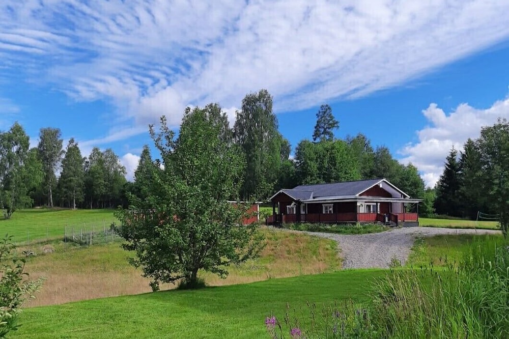 Gemütliches Ferienhaus mit Sauna und Grillstelle Sowie Zugang zum See