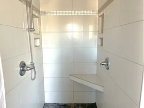 Shower, hair dryer, towels, soap - Private Entry + No Shared Spaces + Near Truist Park & Midtown (Smyrna)