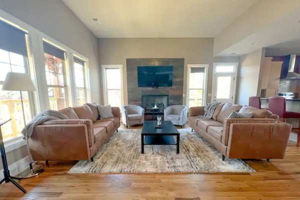 Smart TV, table tennis