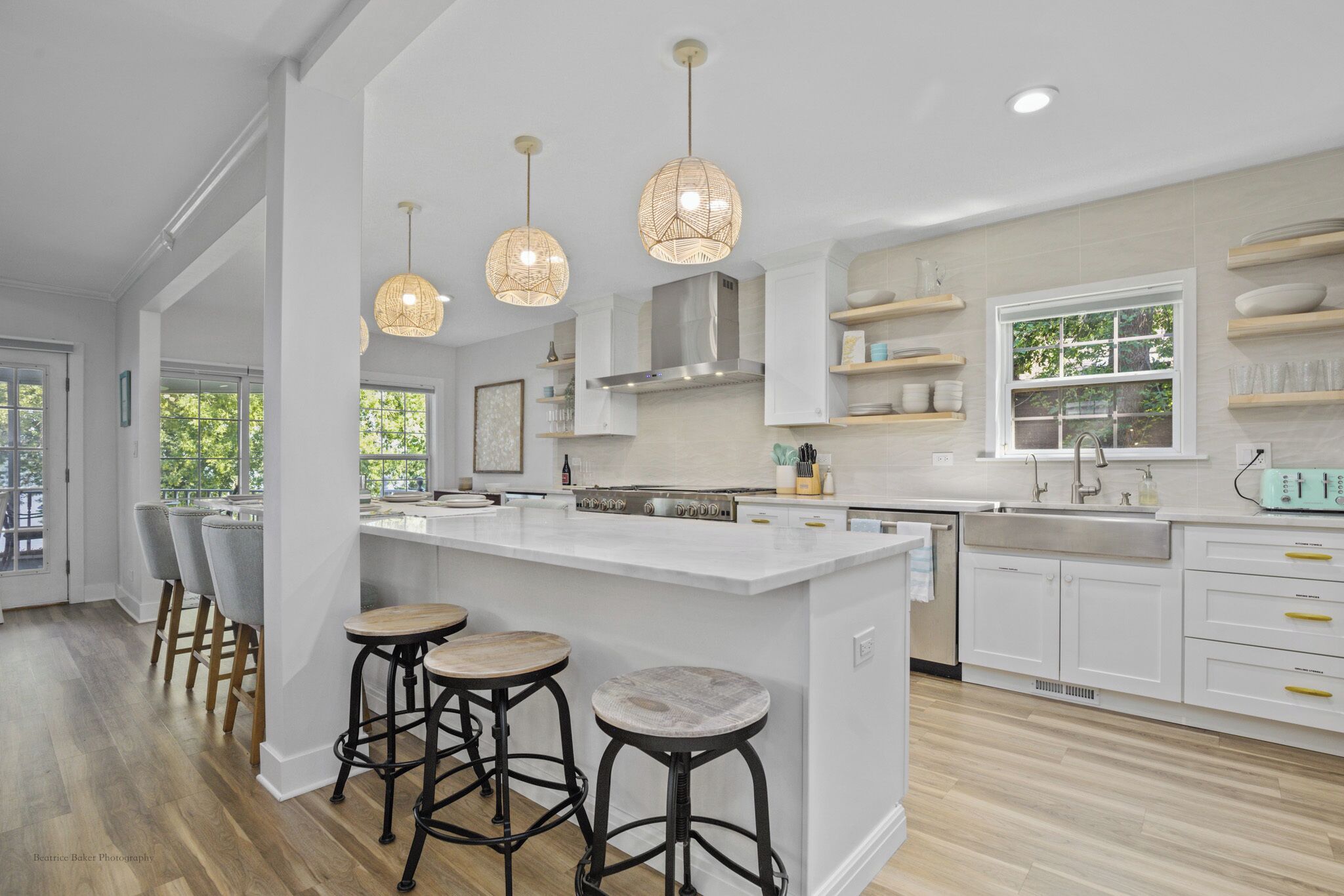 冰箱、微波炉、烤箱、炉灶