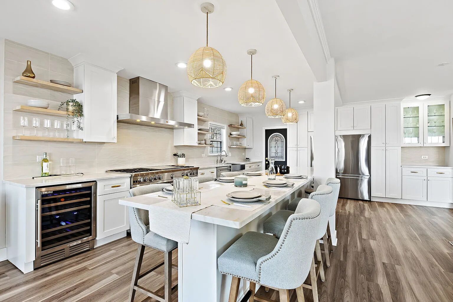 冰箱、微波炉、烤箱、炉灶