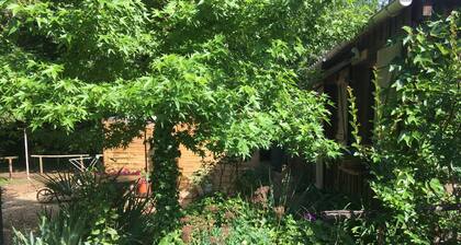 B&B Les TruffiÚres proche d'une auberge, à Trémolat