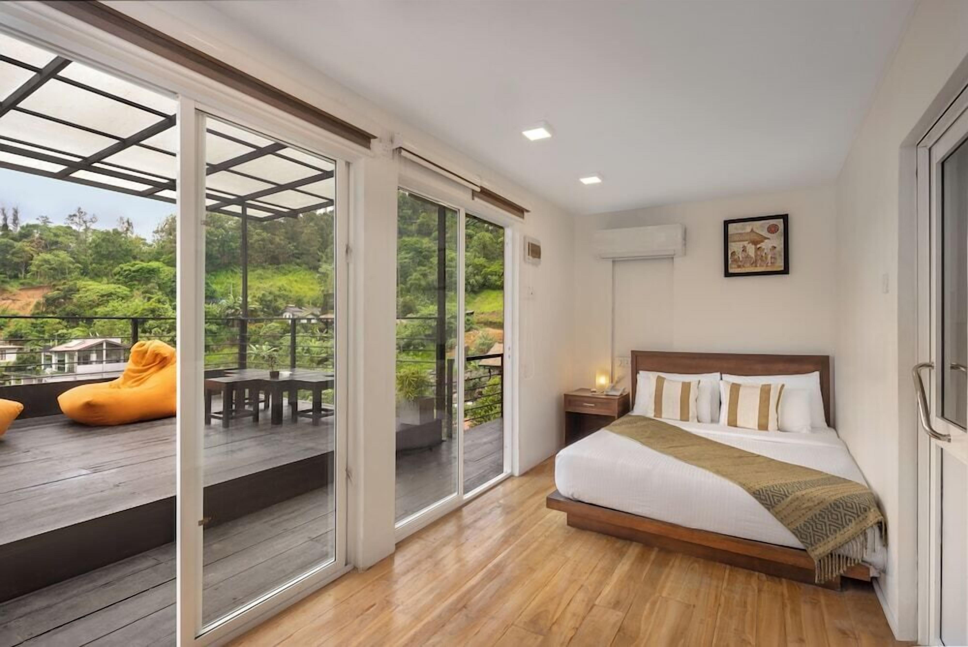 Down duvets, memory-foam beds, minibar, in-room safe