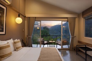 华丽双人房 | 羽绒被、记忆海绵床垫、迷你吧、客房内保险箱