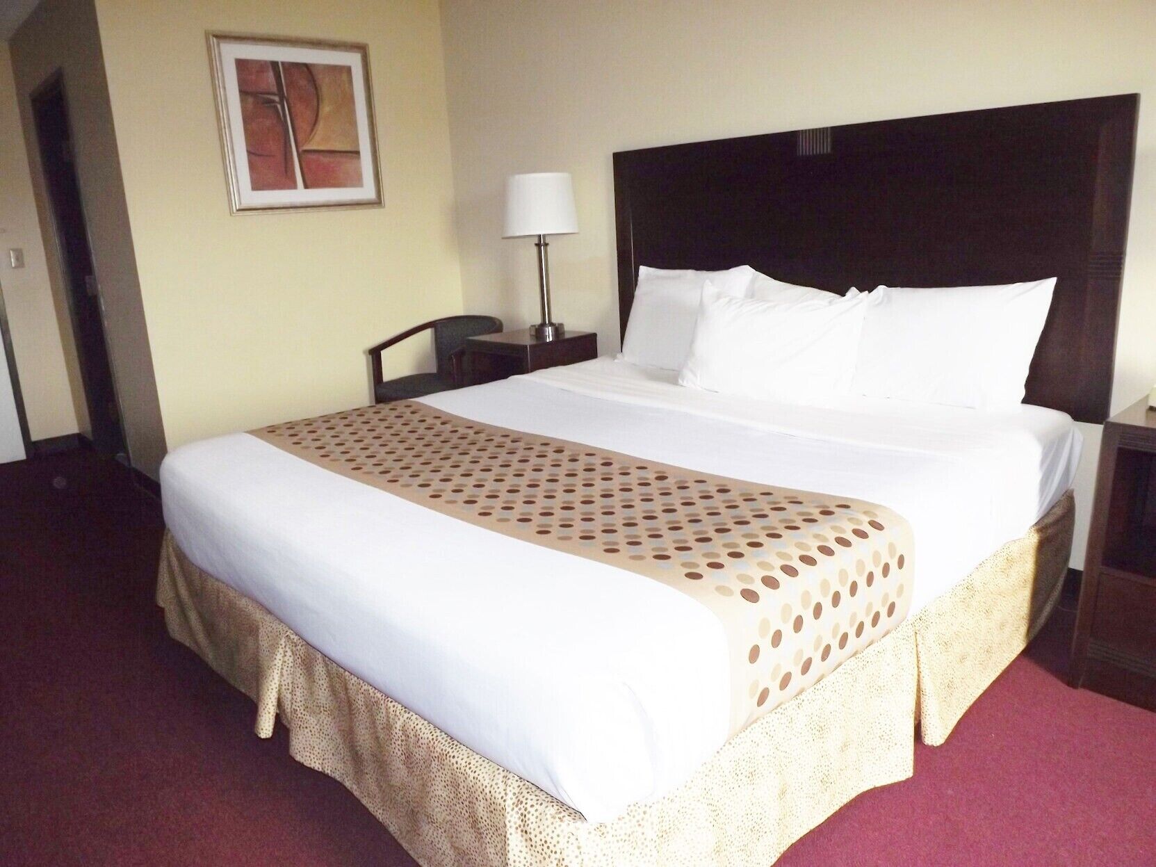 Desk, iron/ironing board, free WiFi, bed sheets