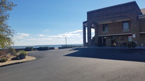 Exterior - River Edge Inn (Colonial Beach)