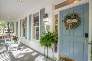 Exterior detail - GreatWaters LakeOconee|Dock, Pool, Tennis + Grills (Eatonton)