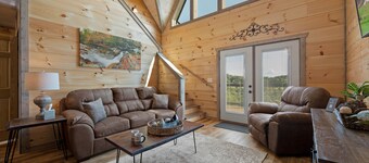 Modern Cabin with Private Pool