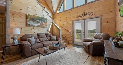 Modern Cabin with Private Pool