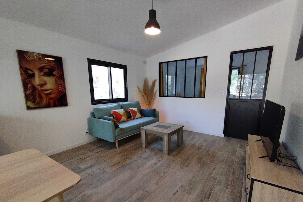 Apartment with private garden