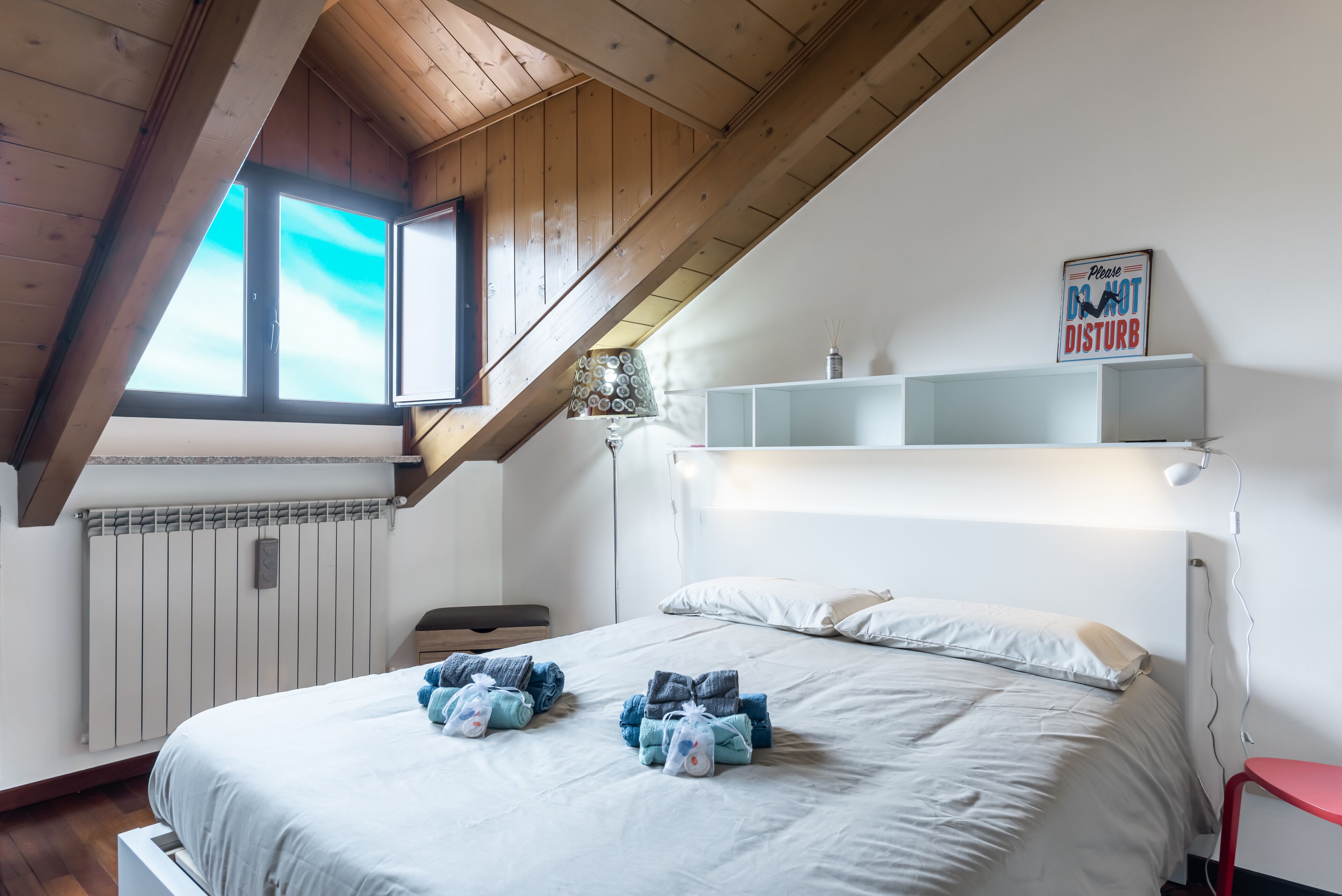 Large Attic and Terraces [10 minutes from the Center]