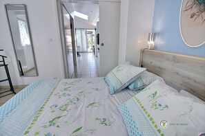 1 chambre, fer et planche à repasser, Wi-Fi gratuit, draps fournis