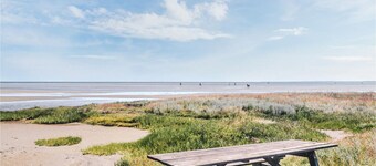 Beautiful home in ørsted with WiFi