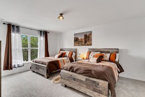 5 quartos, ferros/tábuas de passar roupa, Wi-Fi, roupa de cama