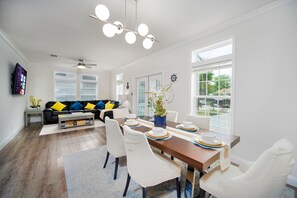 Dining - Large Home Close to Downtown & Bridge of Lions (St. Augustine)