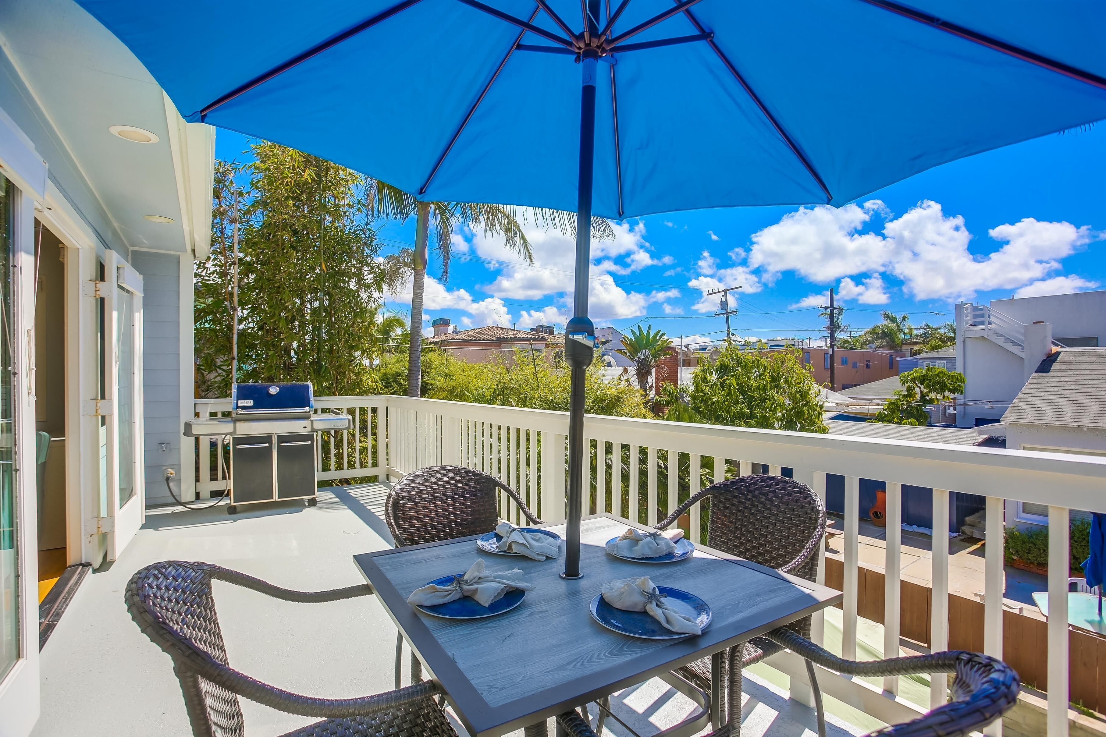 Stunning Beach Home steps to the water, boardwalk w/ grill & patios