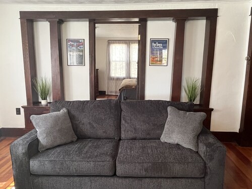 Calla Lily #1 - Oneonta Apartment close to downtown - 1 of 2 units