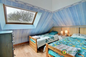 2 bedrooms, iron/ironing board, free WiFi