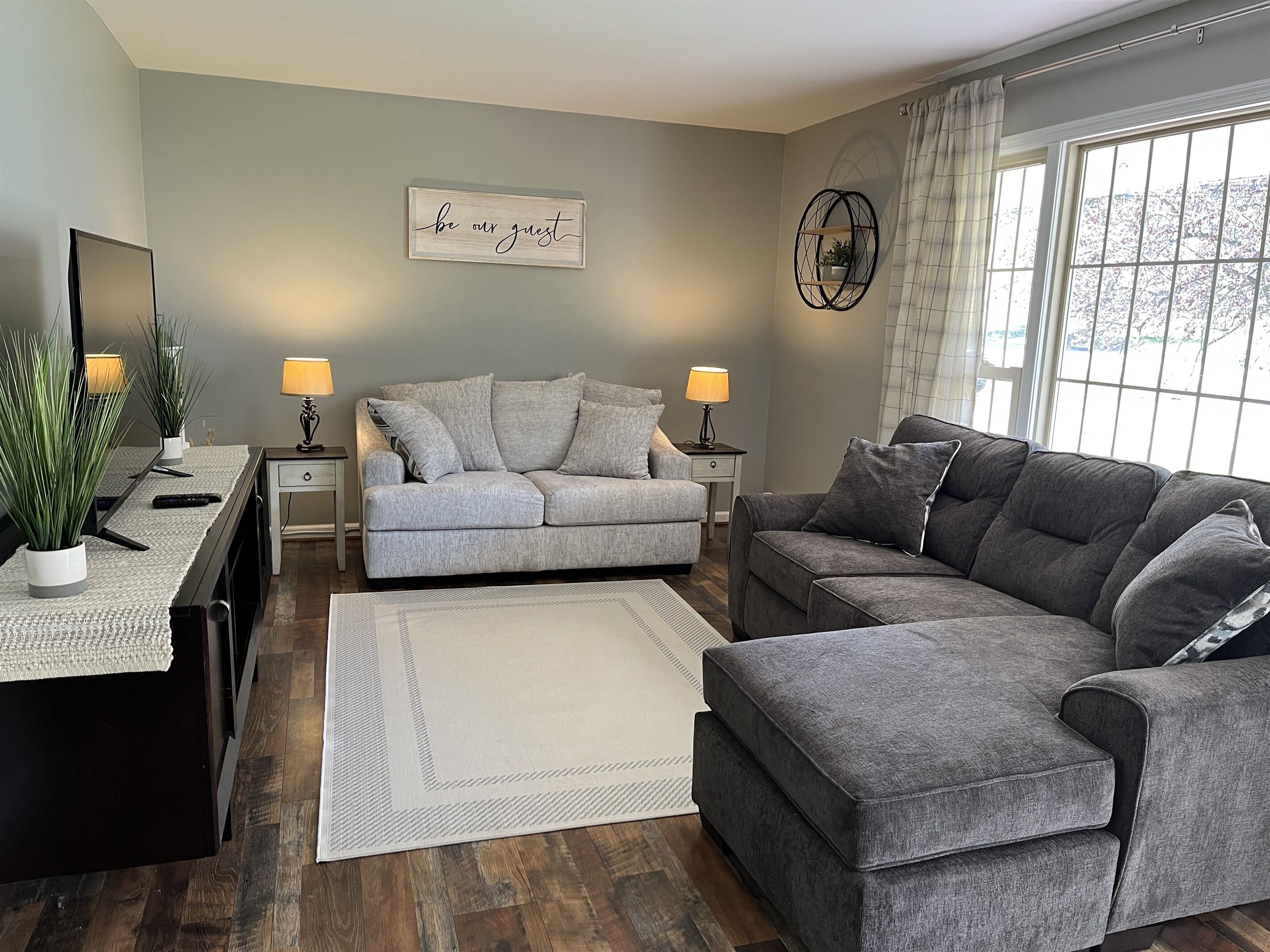 Patten Place - Close to everything in Oneonta - clean, updated private home.